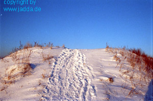 Schneebedeckte Dünen auf Suommenlinna - Helsinki - Finnland